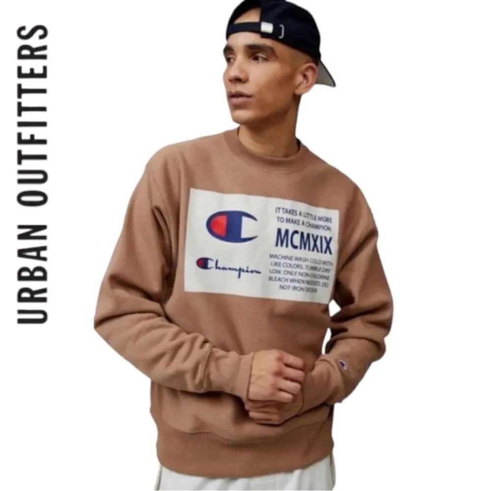 Champion UO Exclusive Big Jock Tag Reverse Weave Crew Neck Sweatshirt NEW M